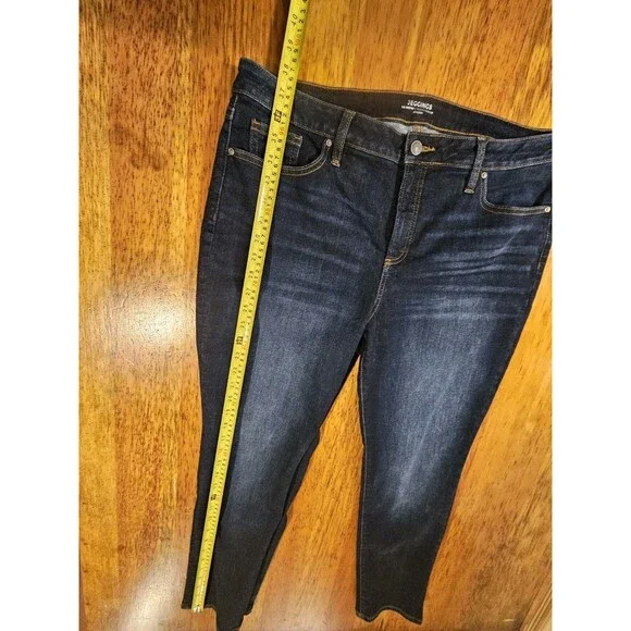 Chico’s So Slimming Pull On Slim Leg Jeans Dark Indigo Size 2.5P US 14P EUC - Picture 6 of 10